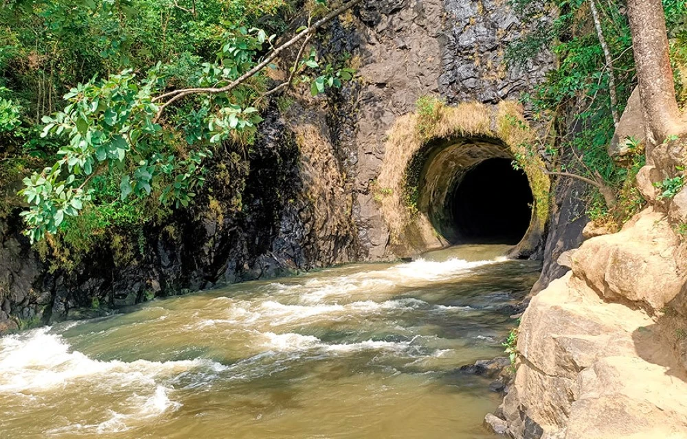 Anchuruli Tunnel in Upputhara Pictures